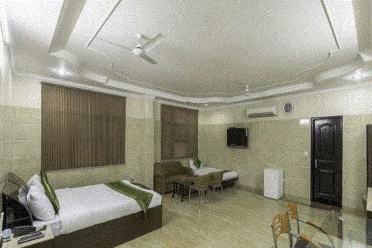 Treebo Trend Singh Sons Karol Bagh Hotel New Delhi Buitenkant foto