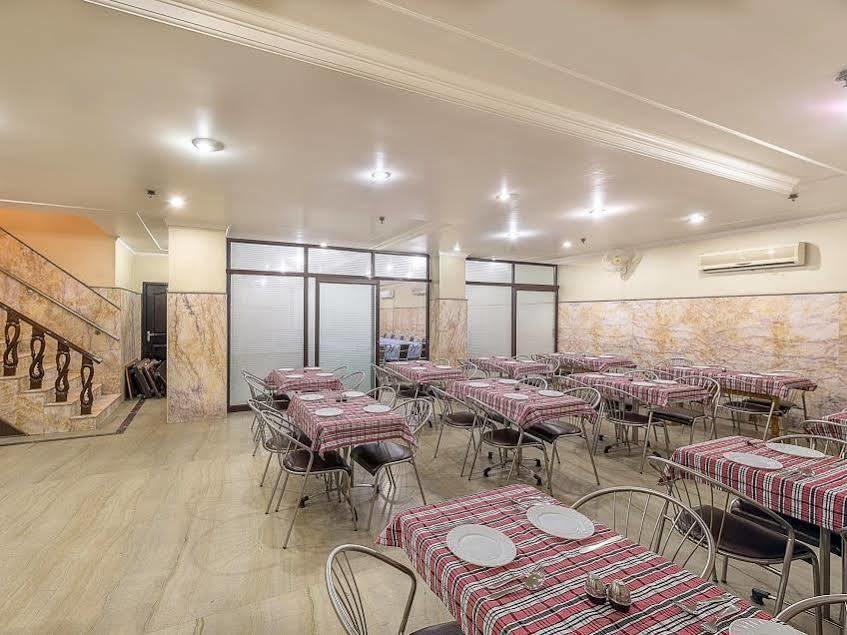 Treebo Trend Singh Sons Karol Bagh Hotel New Delhi Buitenkant foto